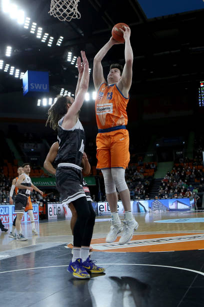 比赛刚开始 比赛刚开始